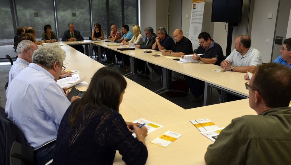 Reunió de l'Associació Geoparc Conca de Tremp-Montsec, el dia de la seva creació