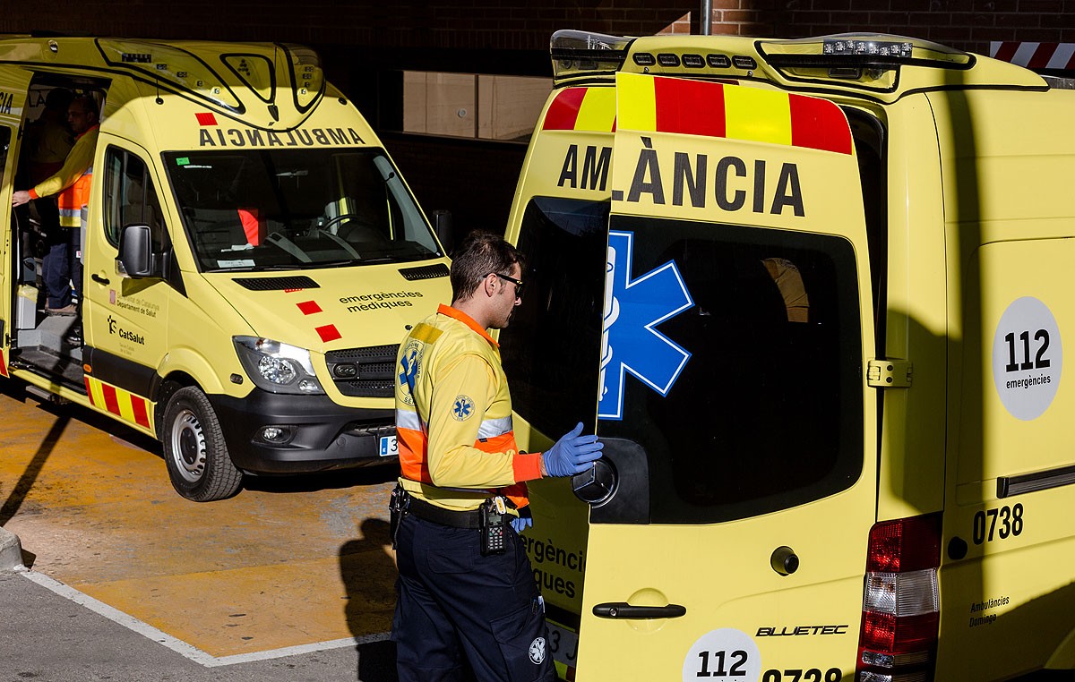 Dos ambulàncies del SEM, en imatge d'arxiu