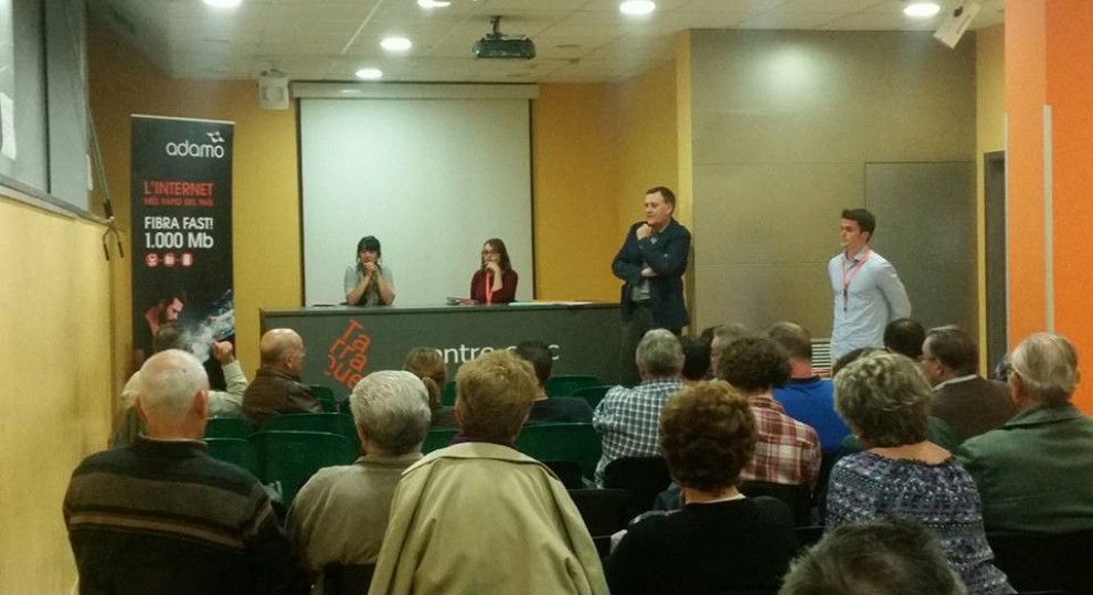 Reunió informativa d'Adamo al Centre Cívic Tarraquet