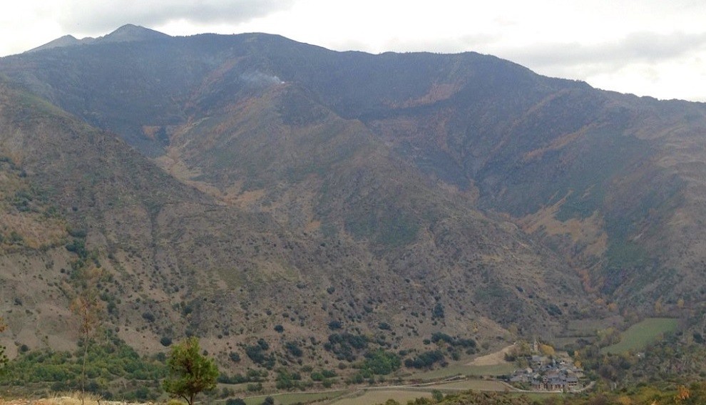 El flanc de damunt d'Isavarre, aquest migdia, ja estabilitzat