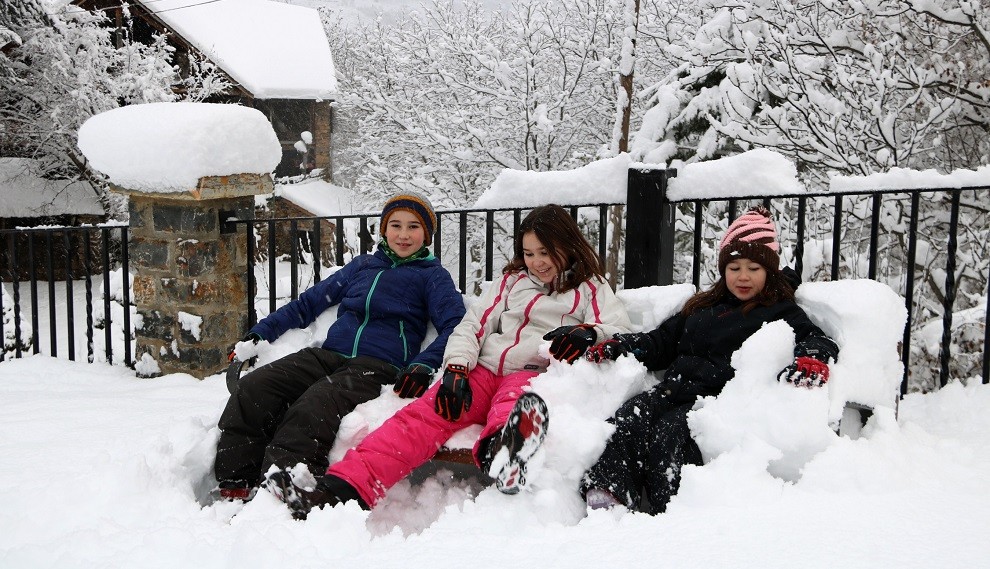 Molts alumnes del Sobirà s'han quedat sense classe i han gaudit de la neu