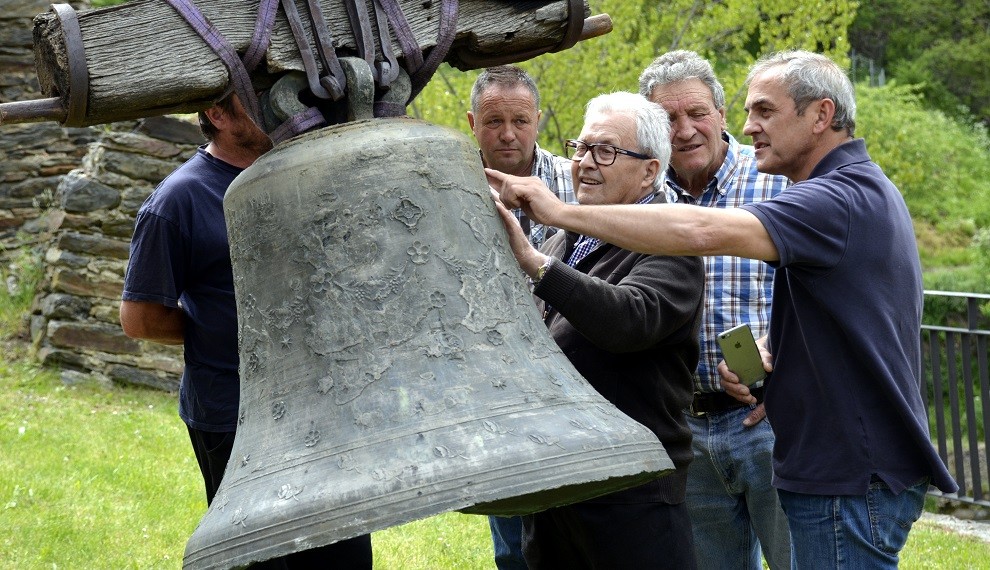 La campana original quedarà instal·lada a l'interior de l'església