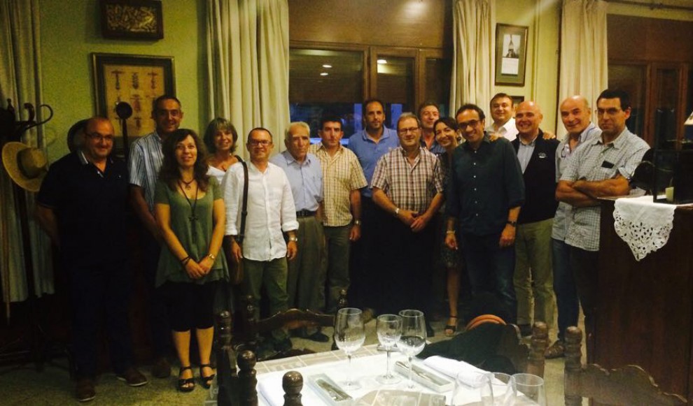 El conseller de Territori, Josep Rull, amb els alcaldes del Pallars Sobirà. 