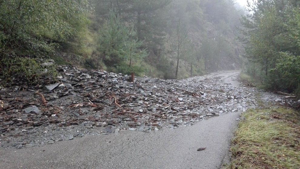 La carretera d’Arestui i Baiasca, tallada aquest diumenge