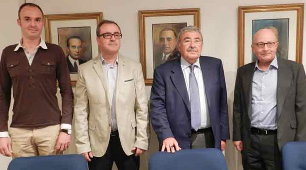Josep Maria Tarrat, el segon per l'esquerra, en una imatge de l'estiu passat