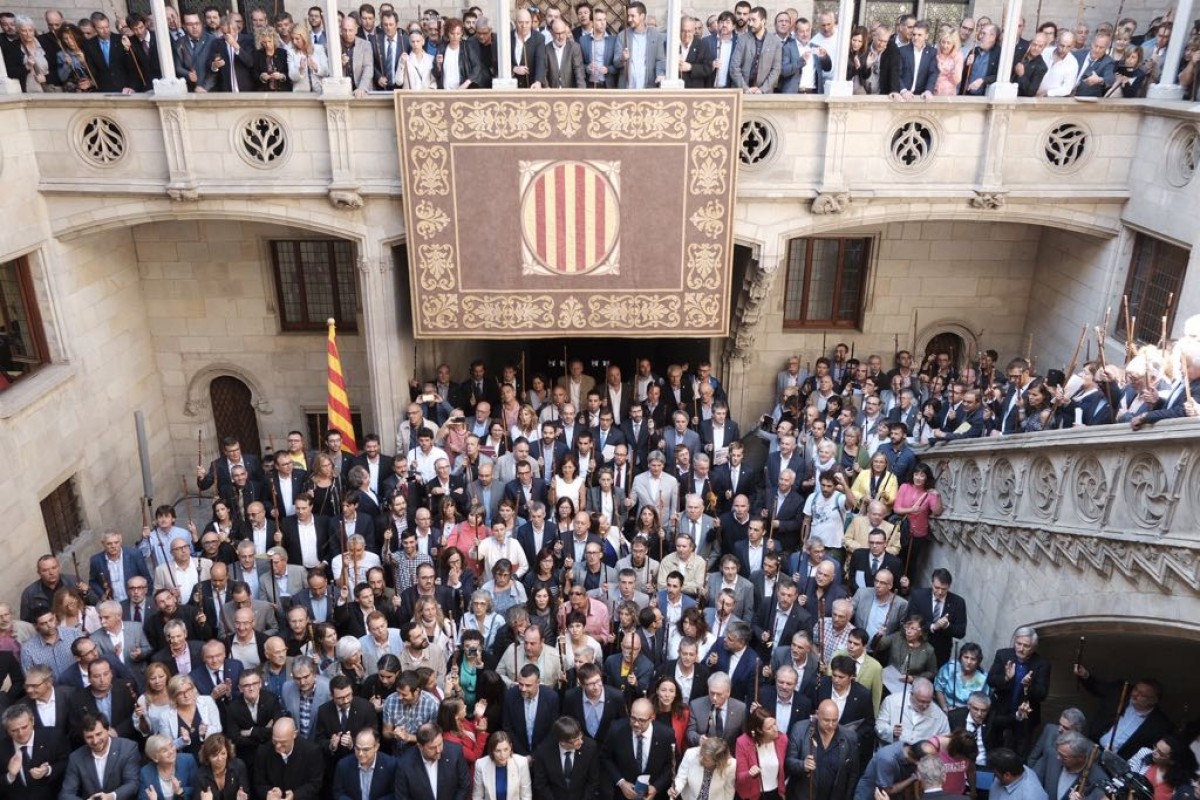 Els alcaldes catalans, reunits al Palau de la Generalitat