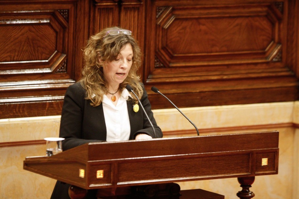 Imma Gallardo en una intervenció al Parlament, on també va ser diputada