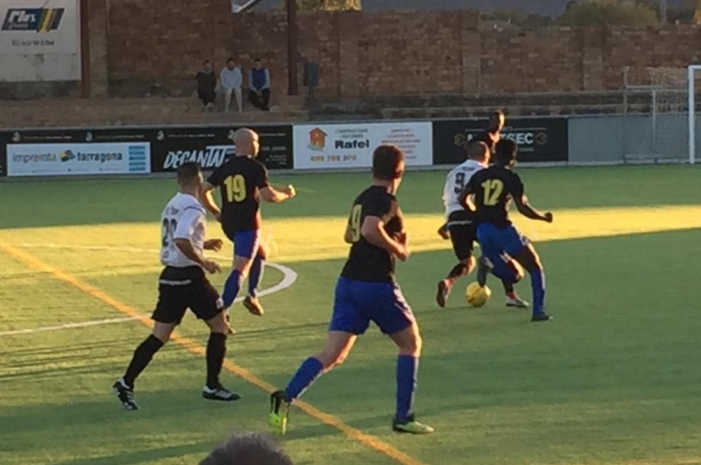 El CF Tremp va empatar un partit que semblava perdut