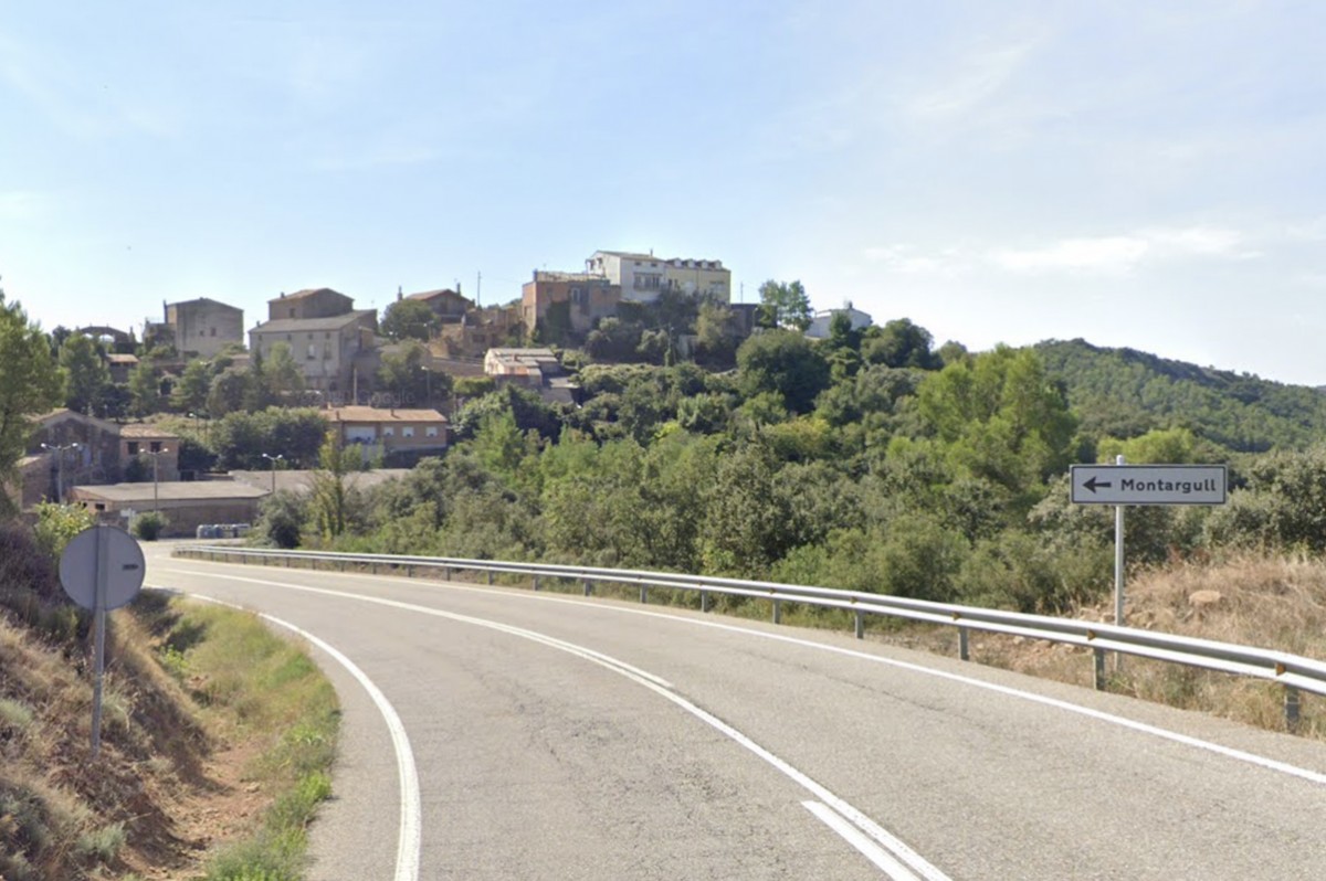 La carretera L-512 al seu pas per Montargull, on s’hi construirà un viaducte