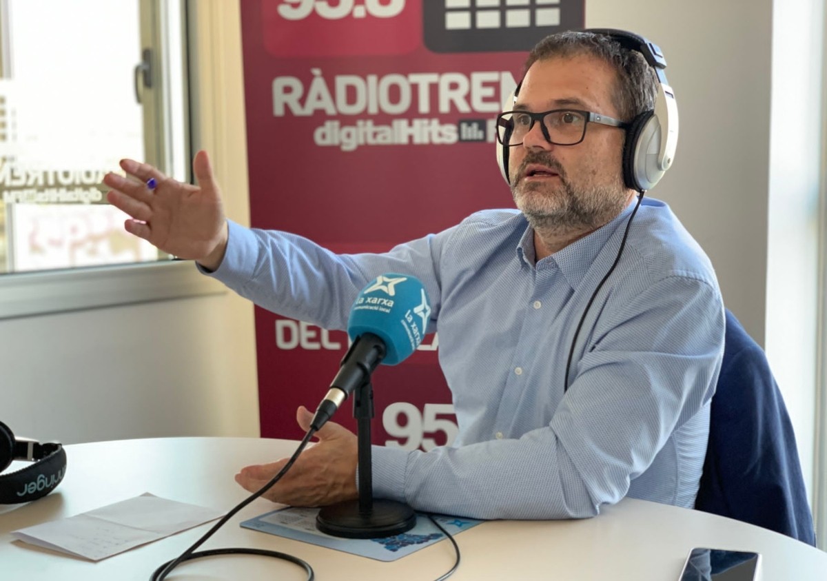 Ricard Pérez durant l'entrevista a Ràdio Tremp