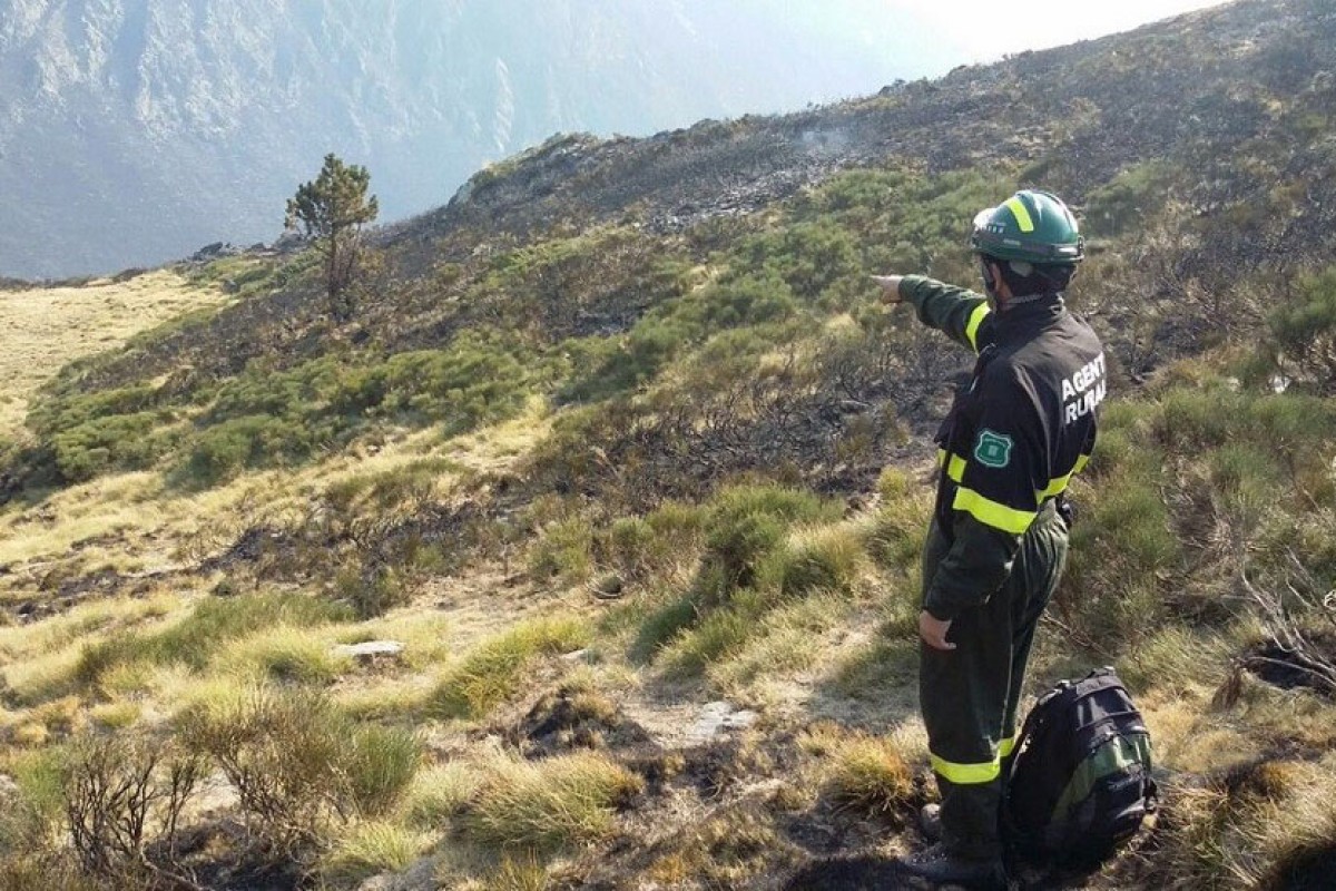 Un agent rural assenyalant on un llamp va provocar un incendi al Pallars Sobirà