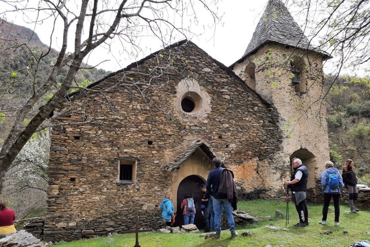 Imatge de la visita a l'església de Santa Maria de Besan