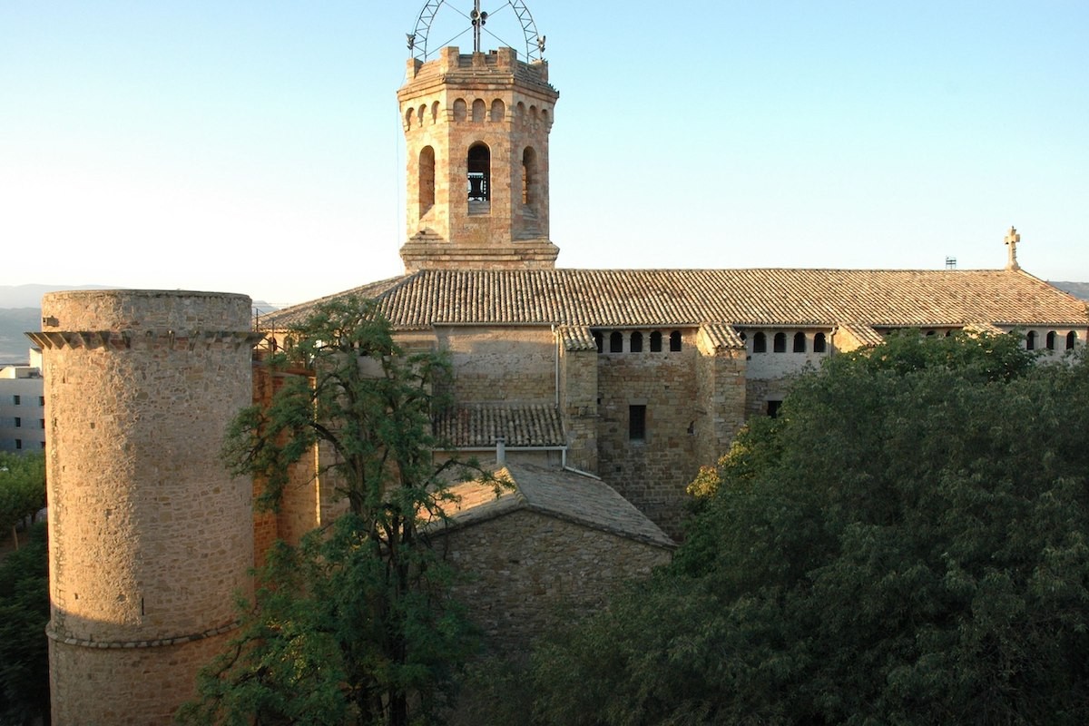Imatge del campanar de la Basílica de Valldeflors