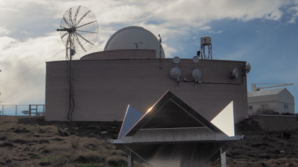 Imatge del reflector a l'Observatori del Montsec
