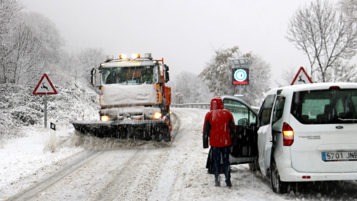 Vehicles aturats durant la nevada que va afectar el Pallars el passat desembre