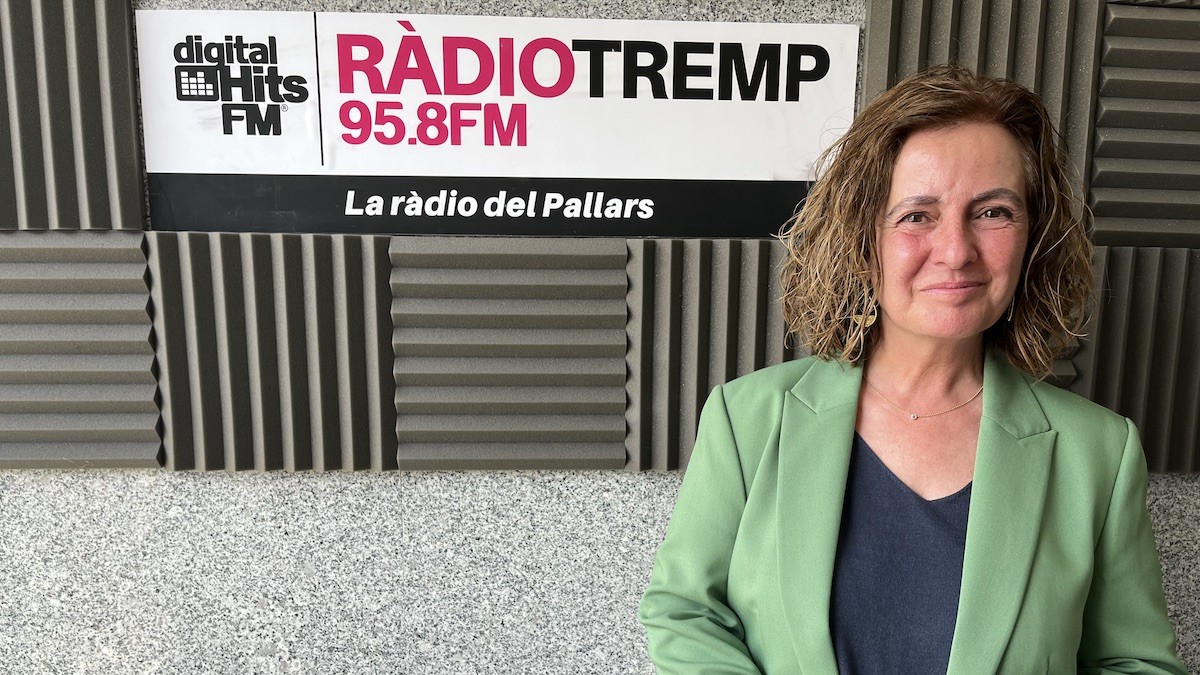 Sílvia Romero després de l'entrevista a Ràdio Tremp