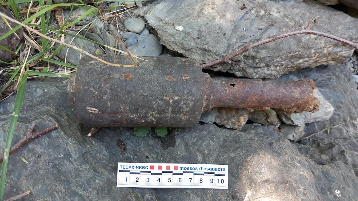 Imatge de l'artefacte explosiu trobat a Llavorsí