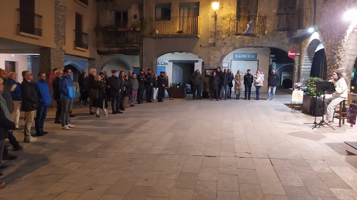 Imatge de l'acte institucional celebrat a la plaça del Mercat de Salàs de Pallars