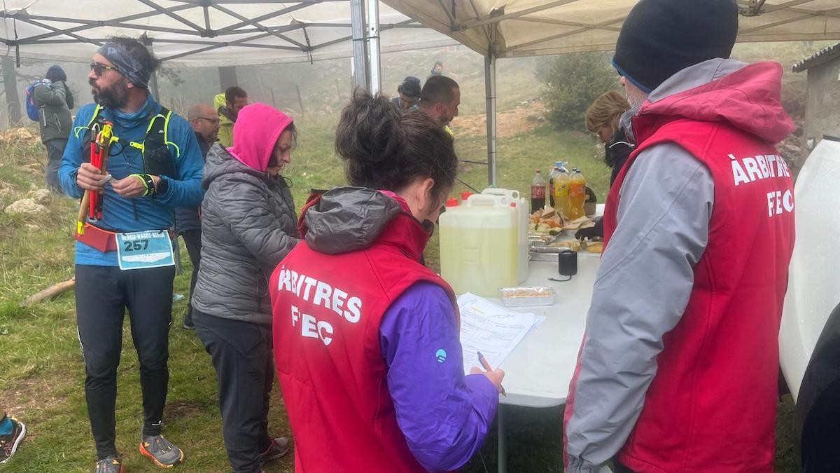 Àrbitres ambientals fent pràctiques a la cursa Berga Rasos Berga