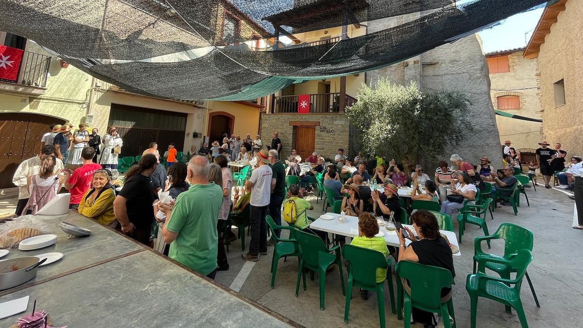 La mostra ha pres el nom del producte central de la fira, el Tinyol, un panet farcit de verdures de temporada