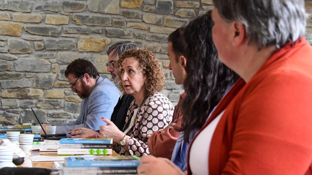 La consellera Ester Capella durant la reunió del consell rector de l'IDAPA