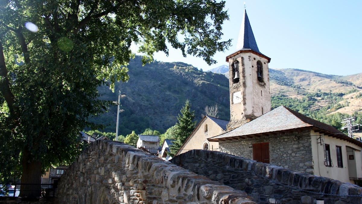 El poble d'Isil (Alt Àneu), en una imatge d'arxiu