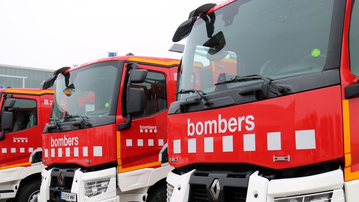 Uns camions dels Bombers en una imatge d'arxiu