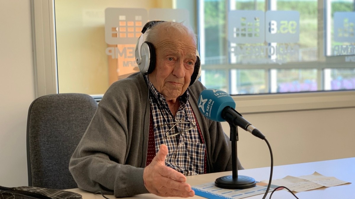Muntada durant una entrevista amb Ràdio Tremp, l'any 2023