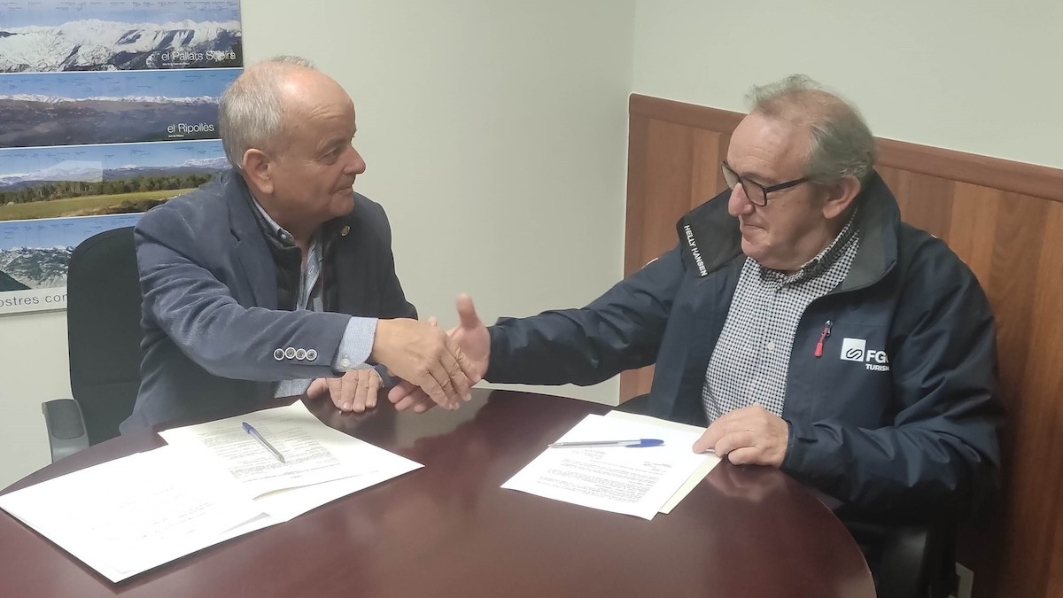El president Ramon Jordana amb Xavier Bigordà, gerent de Port Ainé i Espot