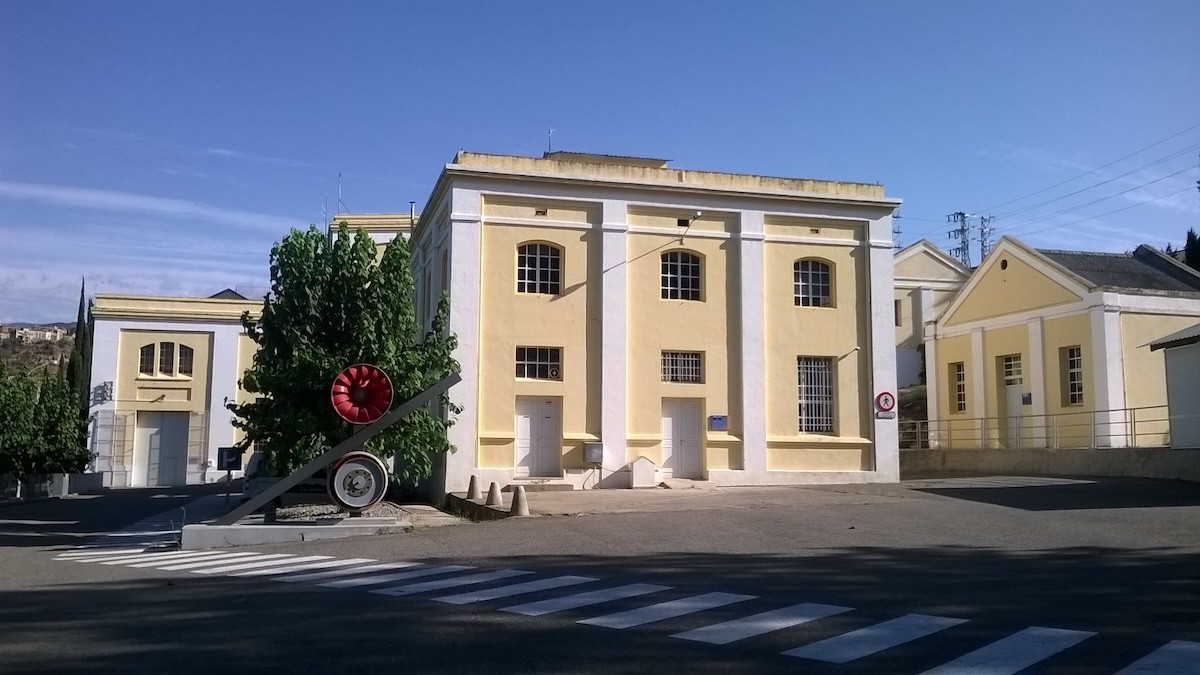 Vista de la Central Hidroelèctrica de Talarn