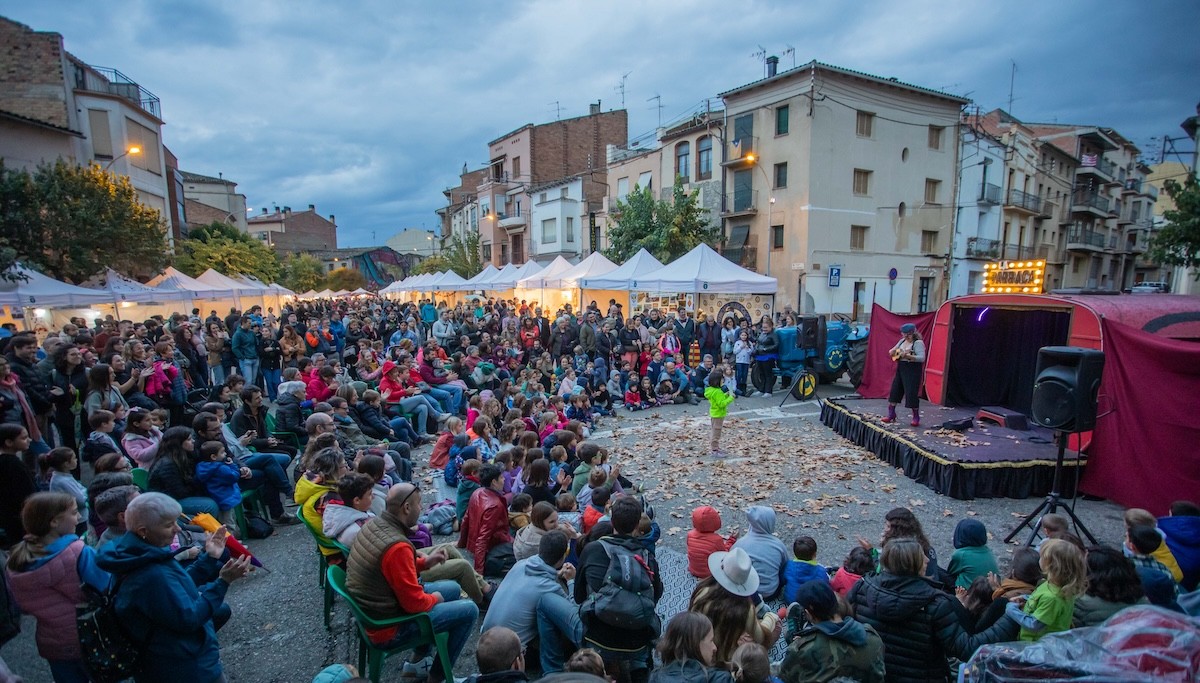 Imatge d'un espectacle durant la Fira del Codony de Tremp