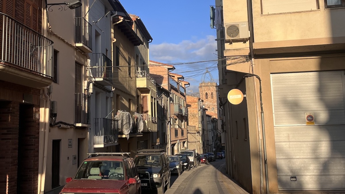 Tram del carrer de les Capelles de Tremp on se suprimiran les places