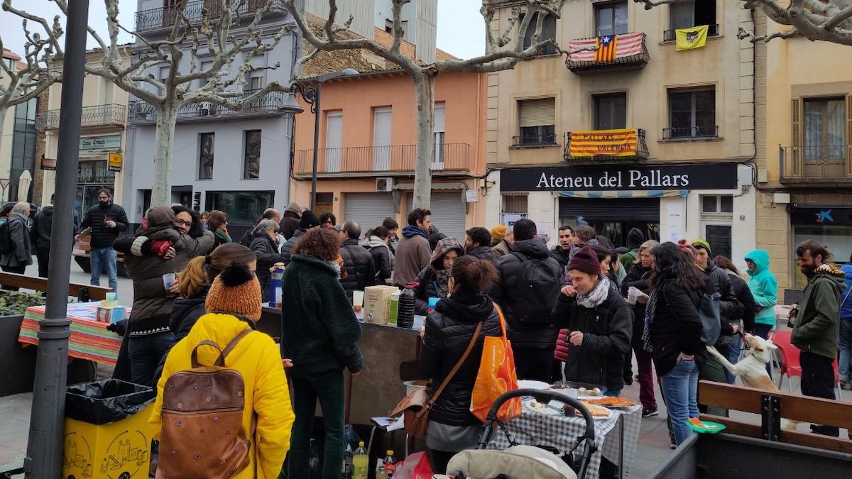 Imatge del vermut contra la MAT del Pallars celebrat a Tremp