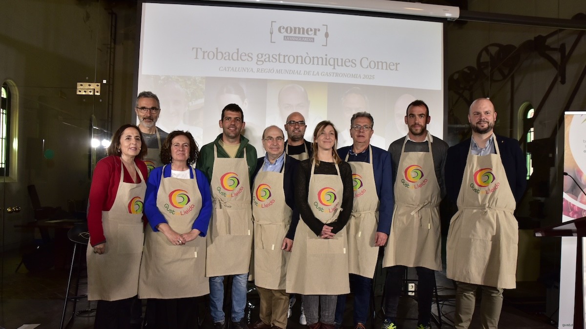 Representants polítics, productors i restauradors del Pallars durant la presentació