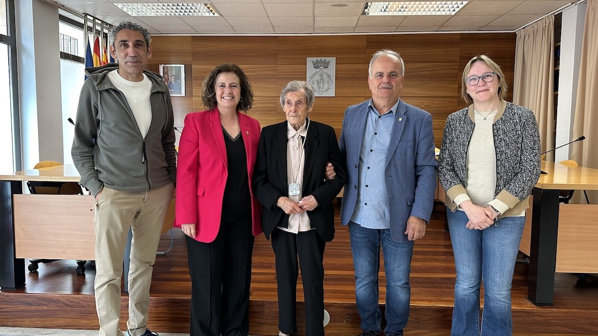 Pedraza amb representants de l'ajuntament i el Consell Comarcal