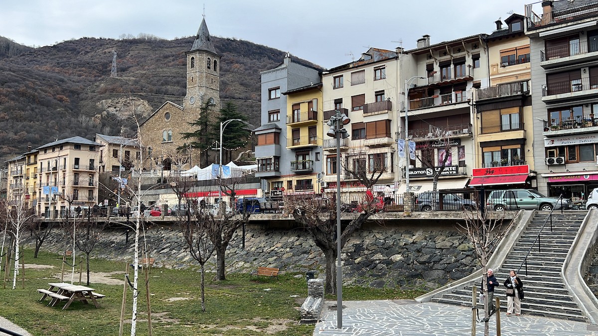 Imatge de Sort des del parc del Riuet