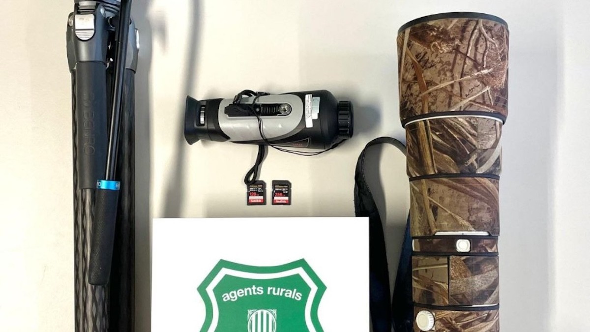 Un dels equips fotogràfics comissats