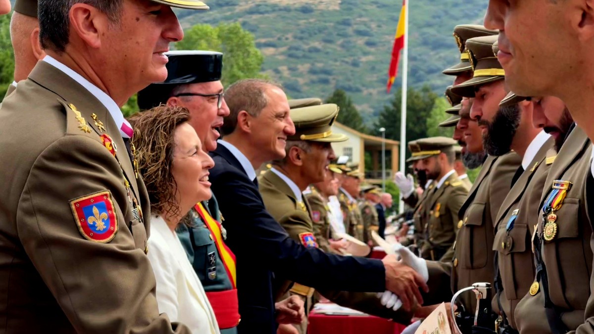 Imatge del lliurament dels despatxos a l'AGBS