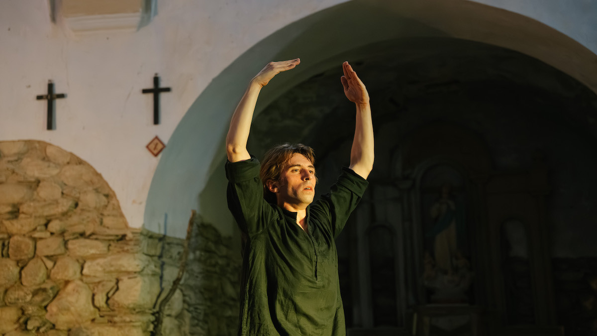 Actuació d'Aleix Martínez com a tribut del retorn del retaule a Sant Martí d'Escalarre