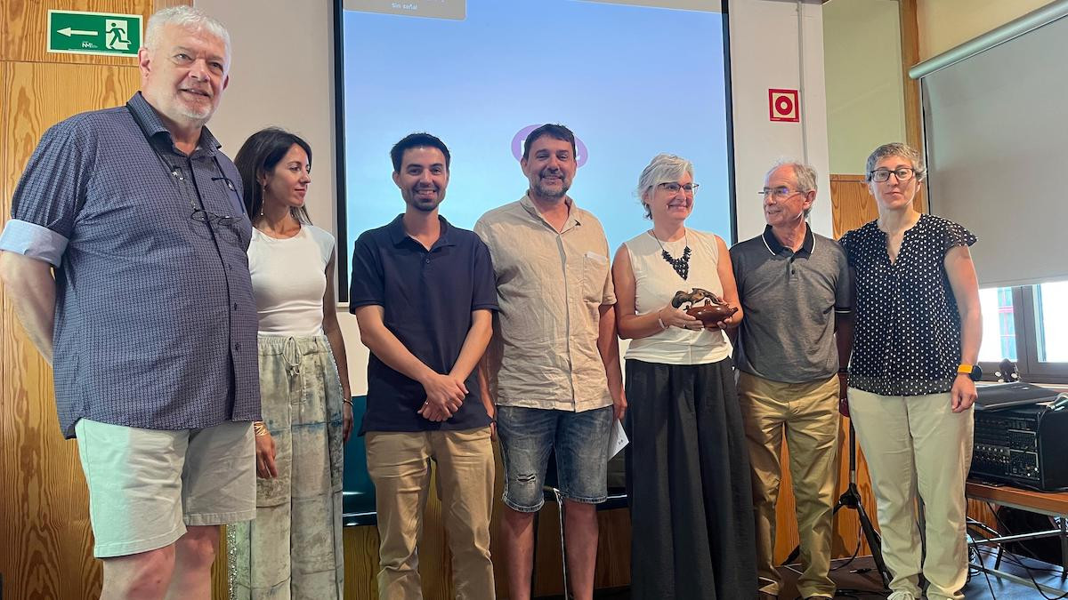 Foto dels guanyadors i d'alguns membres del jurat