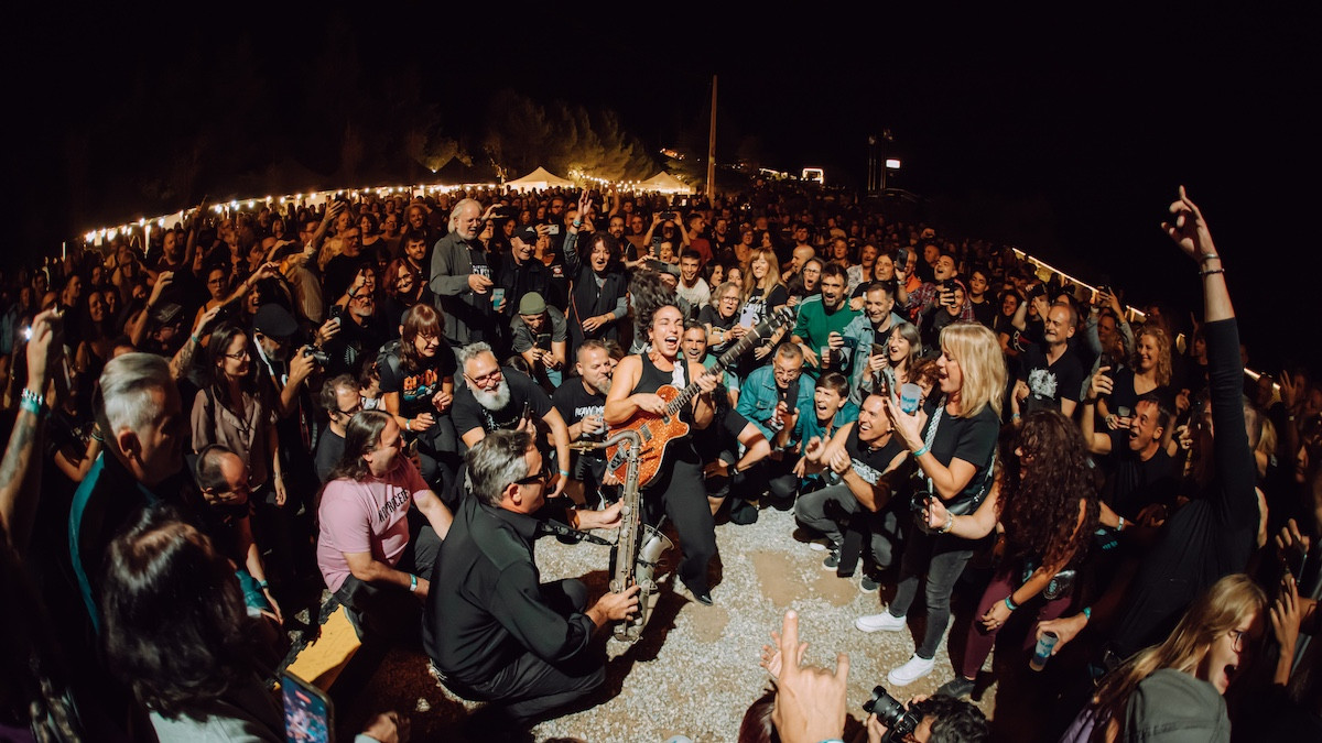 La Perra Blanco, ho dona tot entre el públic de divendres