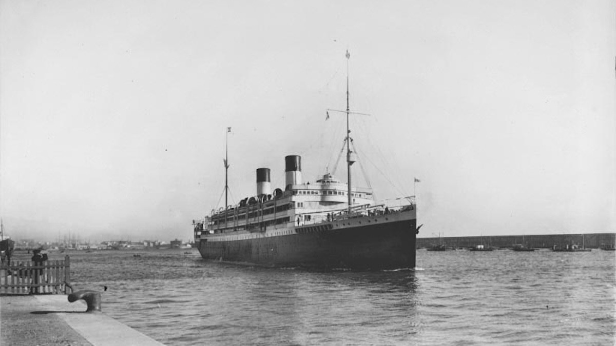 El Principessa Mafalda atracat al port de Barcelona