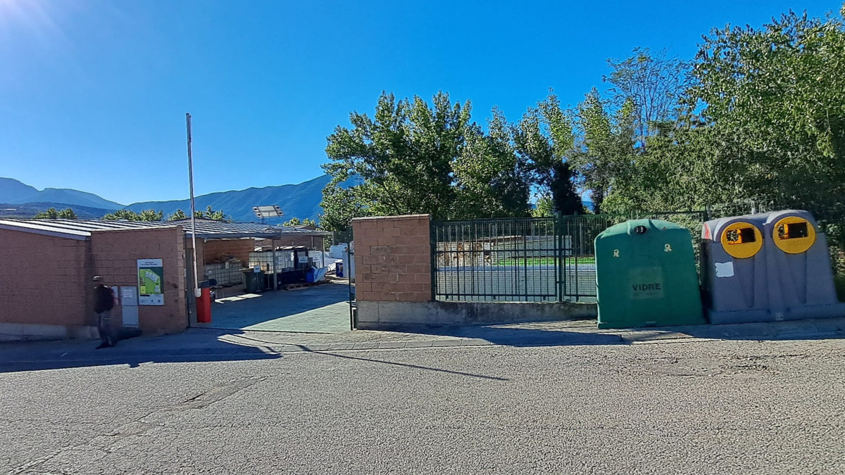 Entrada a la deixalleria de la Pobla de Segur.
