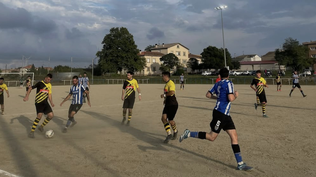 El FC Rialp, en una imatge de la primera jornada, ha protagonitzat un gran inici de temporada