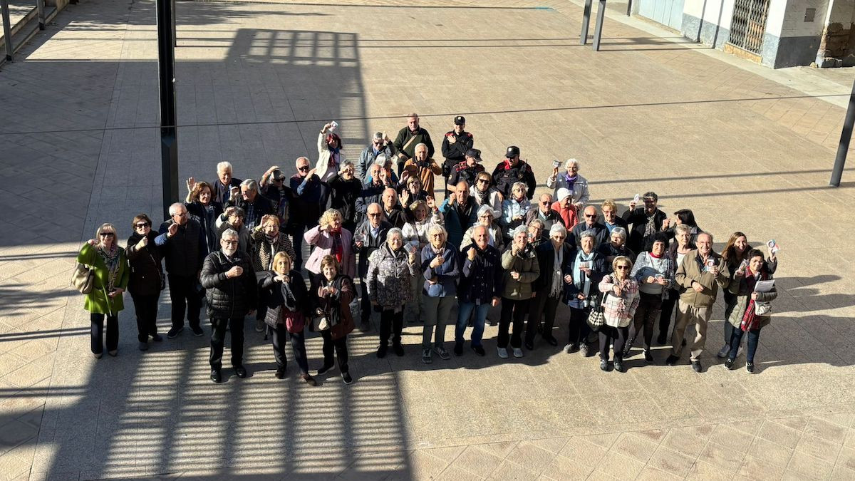 Foto final de grup dels participants a la jornada