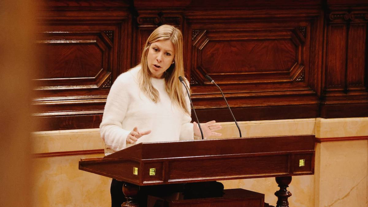Jeannine Abella, durant la seva intervenció aquest dijous al Parlament