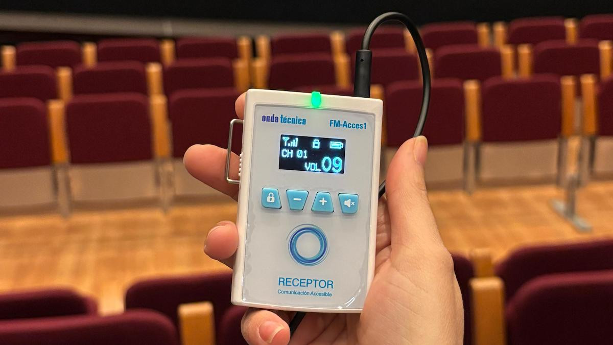 Imatge del nou receptor auditiu de què disposa l'Espai Cultural La Lira