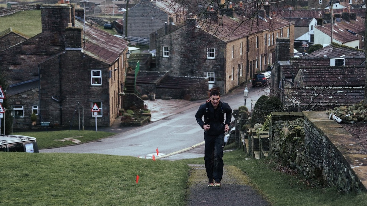 Eugeni Roselló, deixant enrere una població en aquesta edició de la cursa