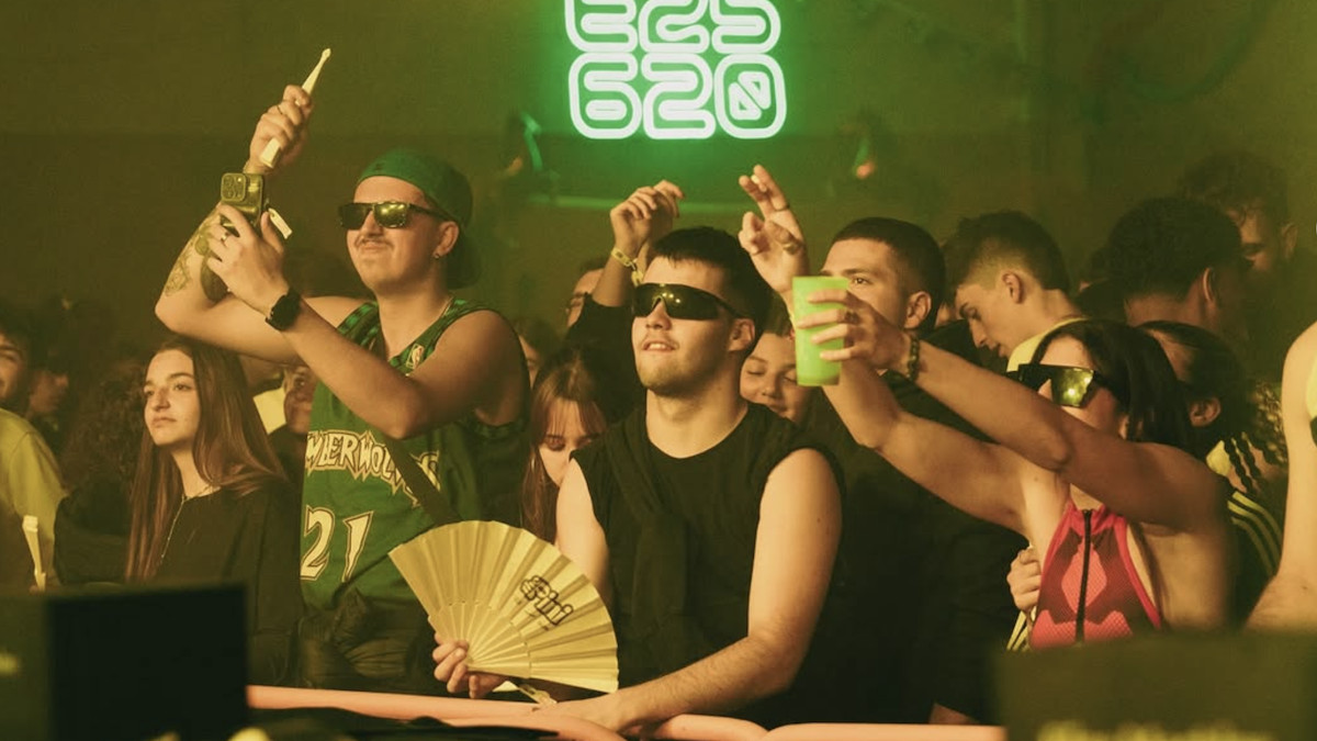 Imatge de l'edició del thePini de l'any passat, a cobert per la pluja