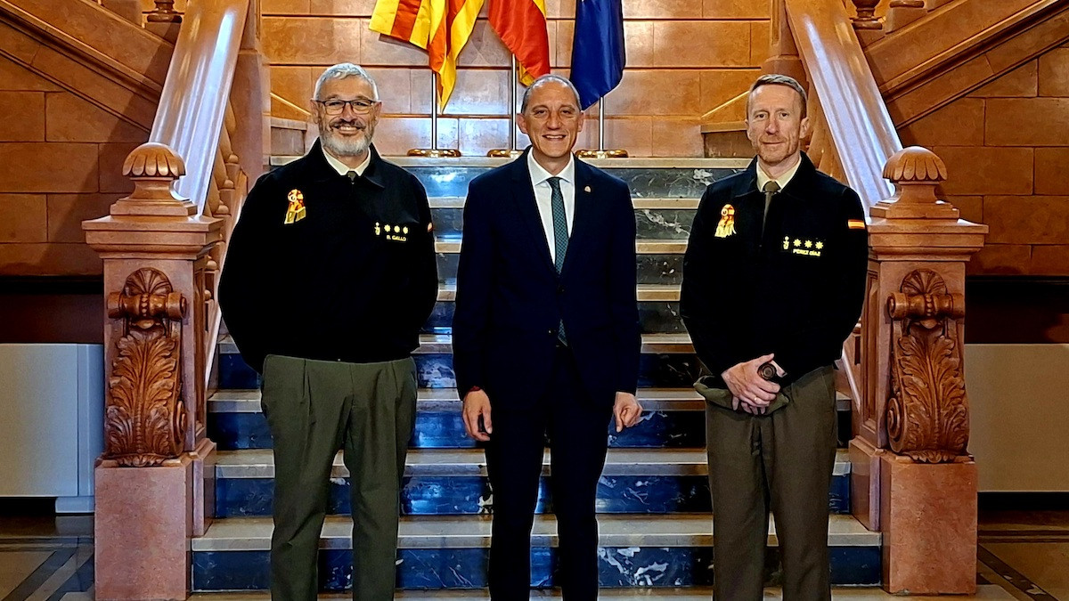 Pérez Díaz, a la dreta, substitueix Rodríguez Gallo, a l'esquerra, amb Crespín al centre